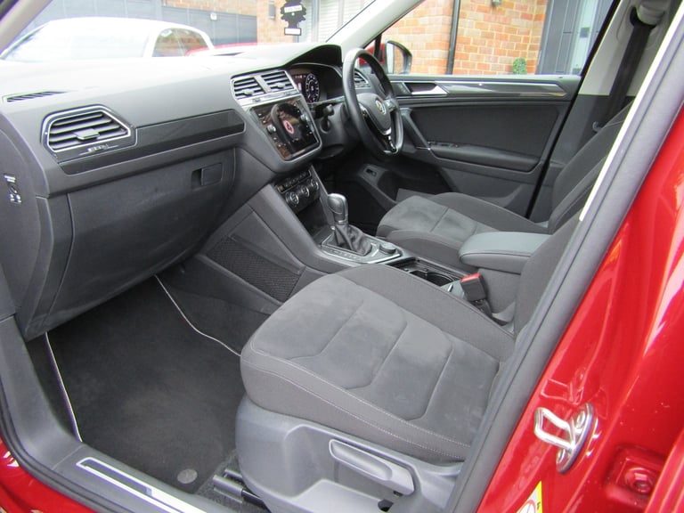 2017 Volkswagen Tiguan 2.0 TSi 180 4Motion SEL 5dr DSG ESTATE Petrol Automatic