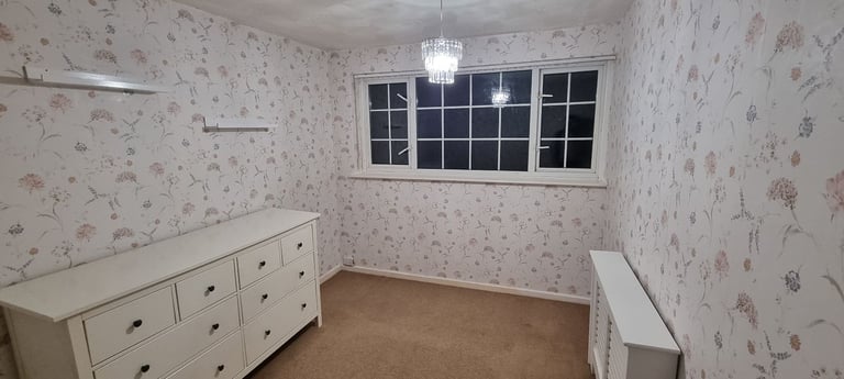 3 Bedrooms House, Very well presented, Great Location