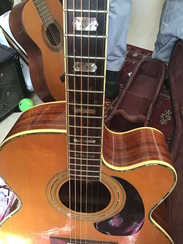 TANGLEWOOD SJ10 Electro Acoustic Guitar