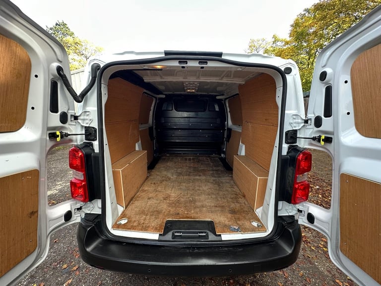 2023 Peugeot Expert 2.0 BlueHDi 1400 Professional Premium + Standard Panel Van MWB Euro 6 6dr PAN...