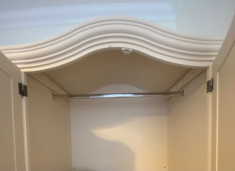 Stylish wardrobe - excellent condition 