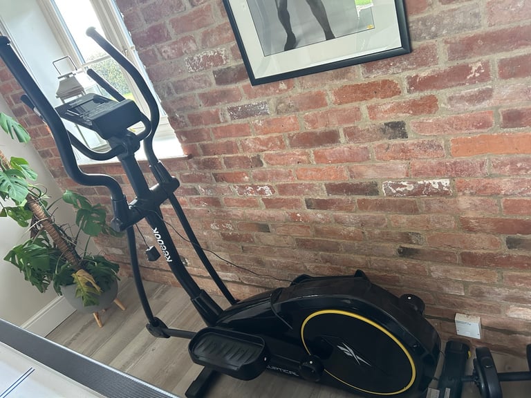 Reebok cross trainer 