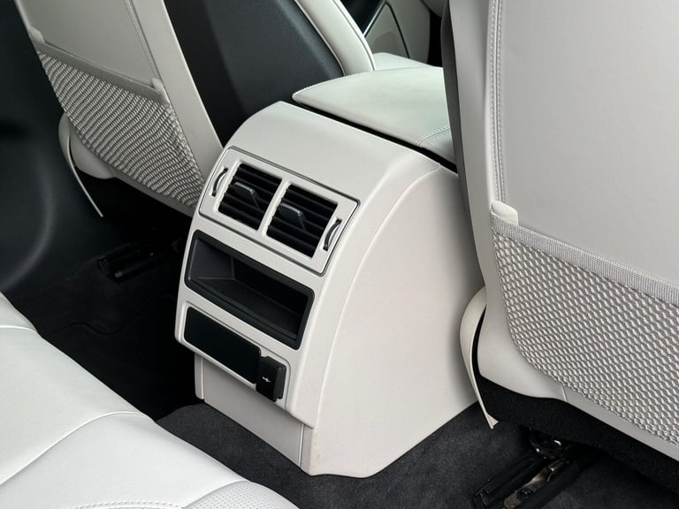 2023 Jaguar F-Pace 2.0 D200 R-Dynamic HSE Black 5dr Auto AWD ESTATE DIESEL Automatic