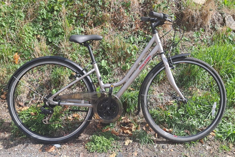 image for Ladies hybrid aluminium frame townbike 