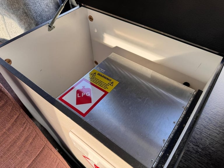 2014 Danbury T2 Bay Window Camper 4 Berth Retro Campervan