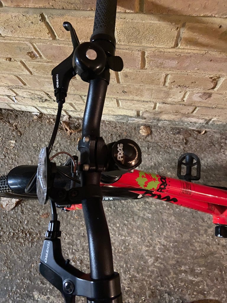 Frog 44 Red 16” pedal bike