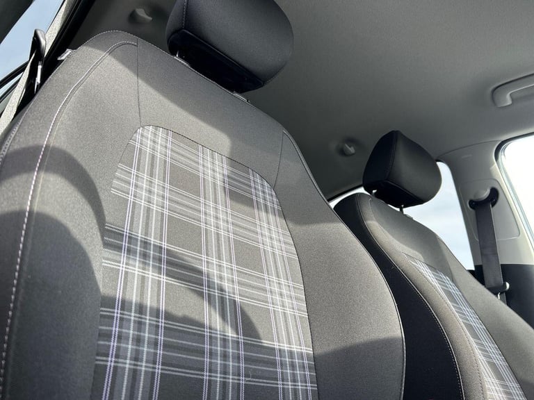 2024 Hyundai i10 1.0 Premium Hatchback 5dr Petrol Auto Euro 6 (s/s) (63 ps) Hatchback PETROL Auto...