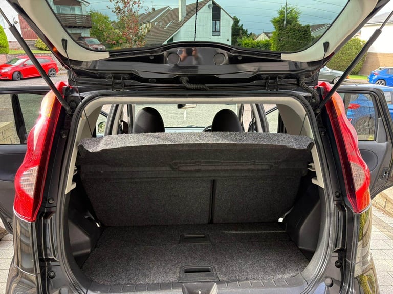 2009 Nissan Note 1.4 N-Tec 5dr – 72,000 miles – Black – Manual