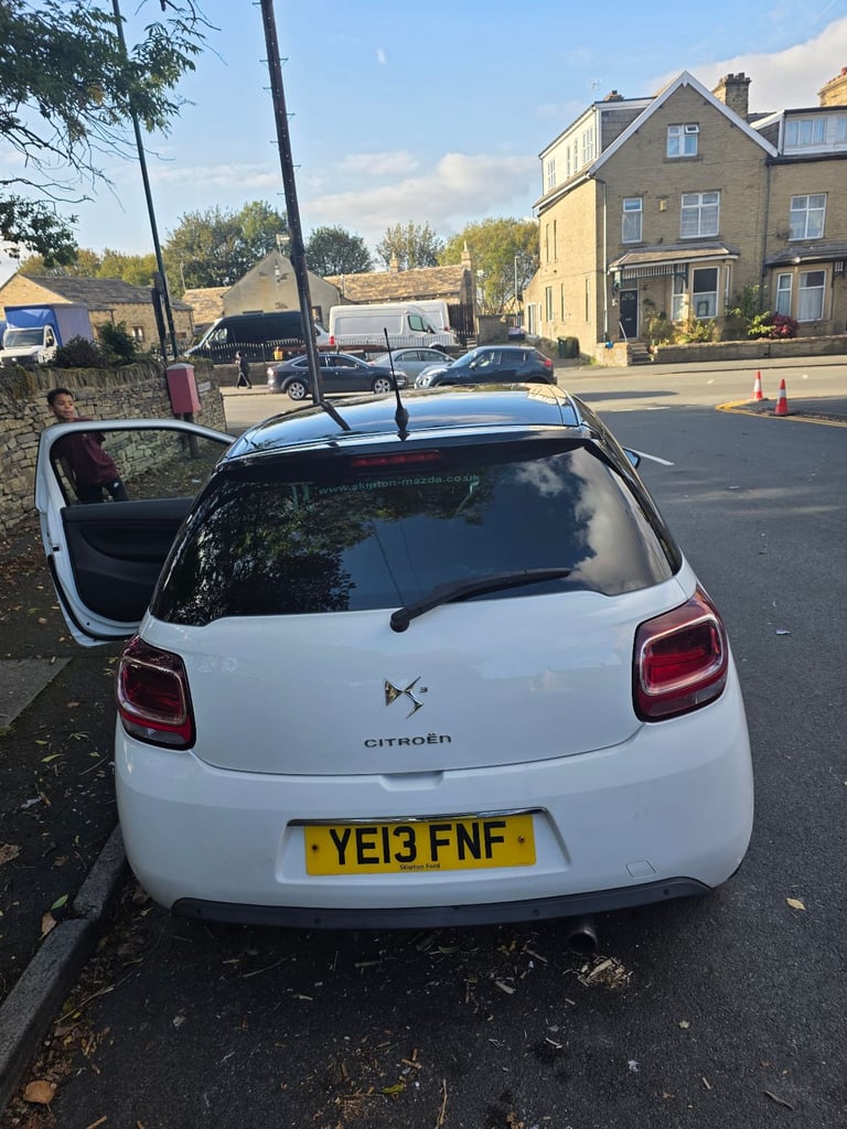 Citroen, DS3, Hatchback, 2013, Manual, 1598 (cc), 3 doors