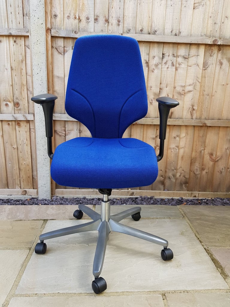 Orthopaedic desk chair