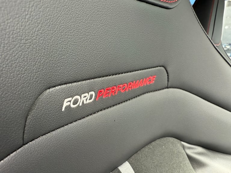 2024 Ford Puma 1.0T EcoBoost Hybrid mHEV ST 5dr DCT - Only 2,700 miles! Hatchback Petrol Automatic