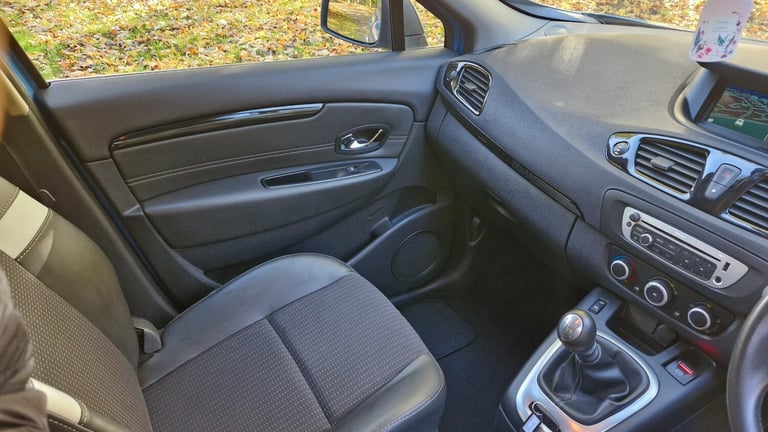 2013 Renault Scenic 1.5 dCi Dynamique TomTom 5dr MPV Diesel Manual