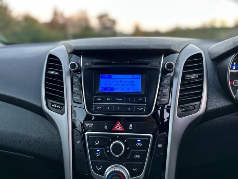 2016 Hyundai i30 1.6 CRDi Blue Drive SE DCT Euro 6 (s/s) 5dr HATCHBACK Diesel Automatic