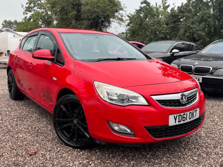 2011 Vauxhall Astra 1.6i 16V Exclusiv 5dr Auto HATCHBACK Petrol Automatic