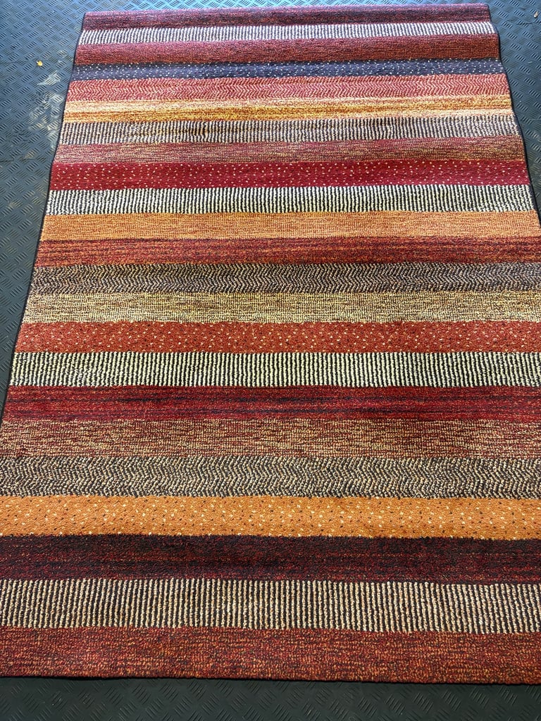 Large rustic rug 230 x 160 x 1 cm 