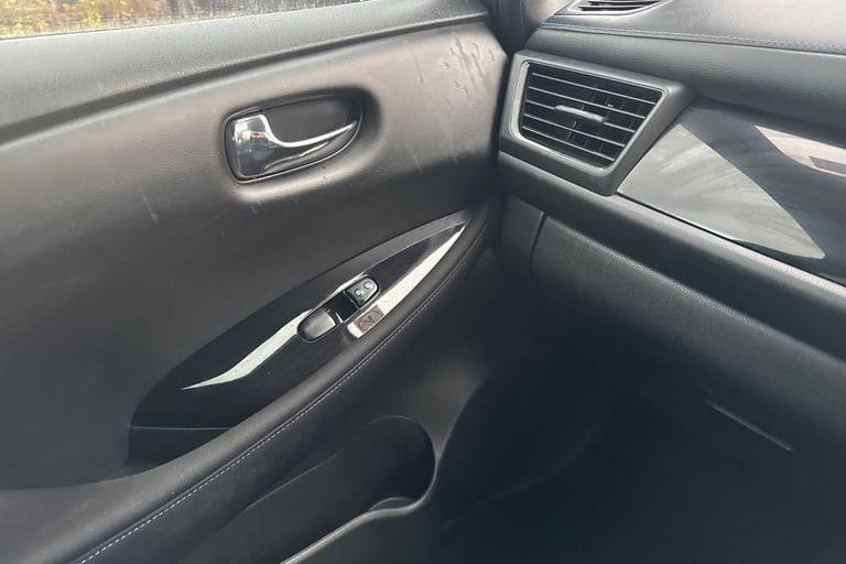 2022 Nissan Leaf 110kW N-Connecta 39kWh 5dr Auto Hatchback Electric Automatic