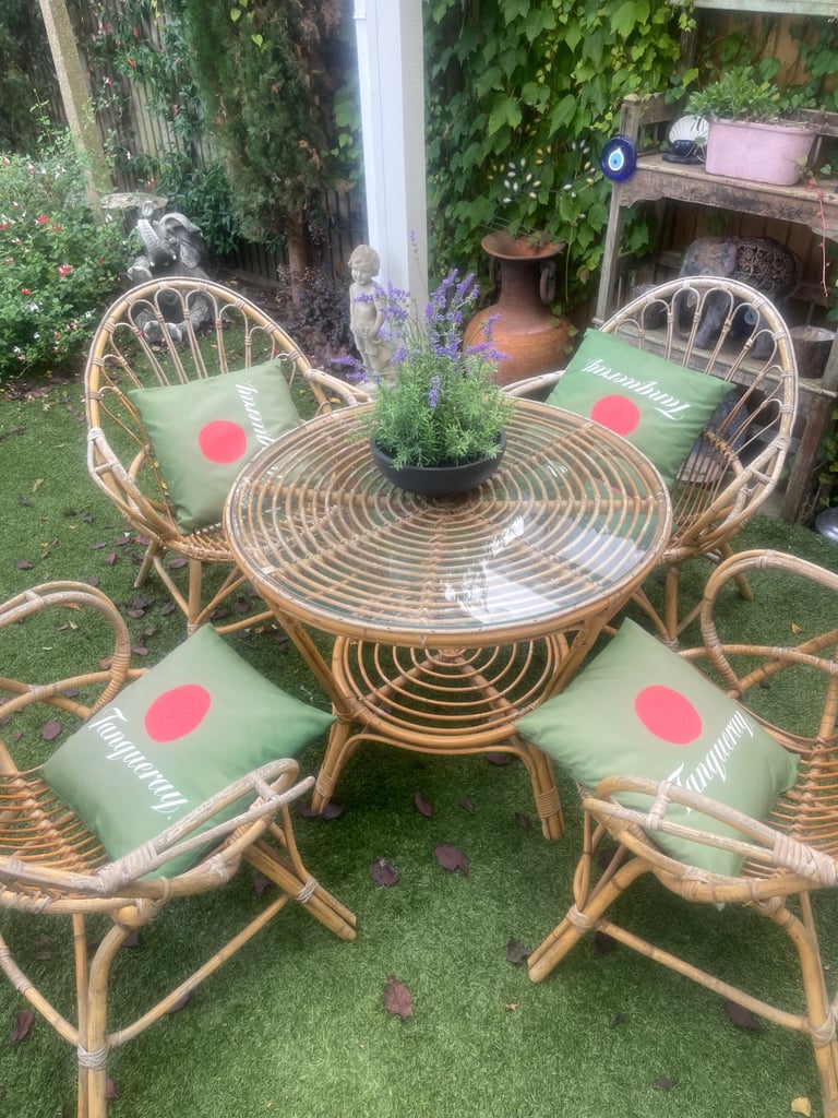 Whicker garden table and chair set