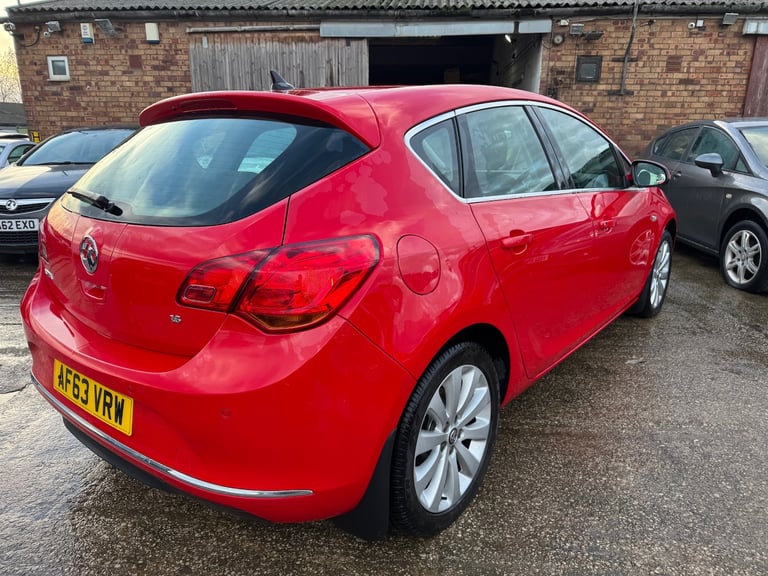 2013 Vauxhall Astra 1.6i 16V Tech Line 5dr Auto HATCHBACK Petrol Automatic