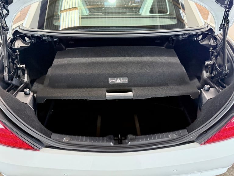 2015 15 MERCEDES-BENZ SLK 5.5 SLK55 V8 AMG CONVERTIBLE 2DR PETROL SPDS+7GT EURO 