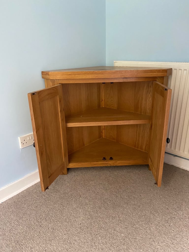 Oak corner unit