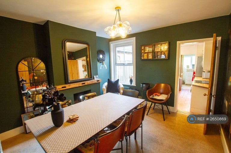 1 bedroom in Victoria Cottages, Bramley, Guildford, GU5 (#2650869)