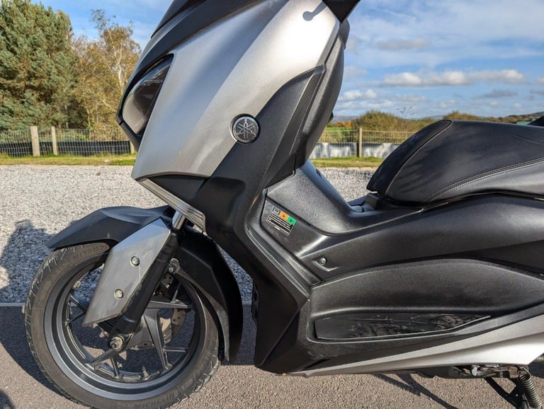 2020 YAMAHA XMAX 300