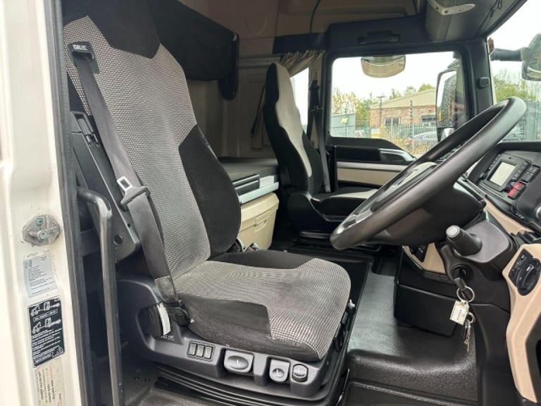 MAN TGX 26.460 6x2 MID LIFT SLEEPER CAB TRACTOR UNIT