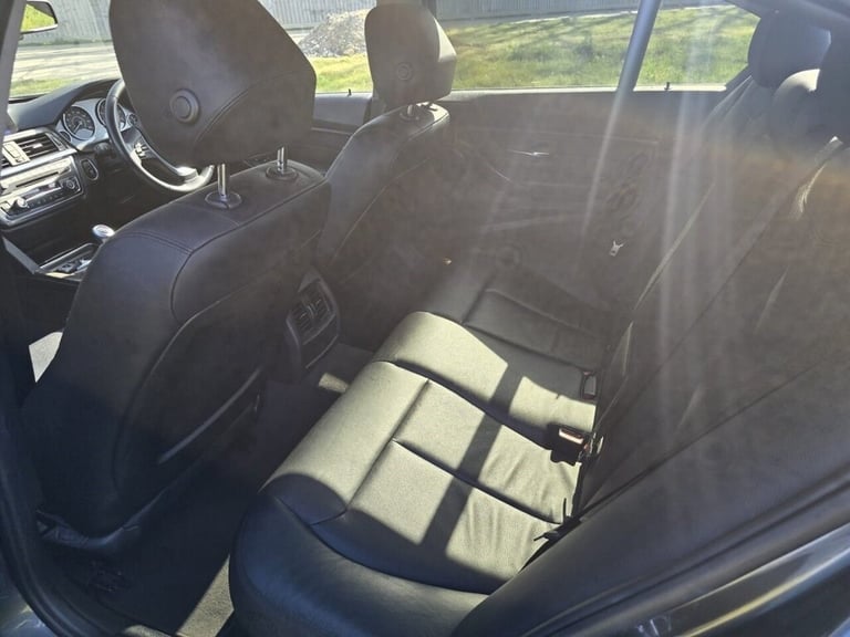 2012 BMW 3 Series 2.0 320d Luxury Saloon 4dr Diesel Manual Euro 5 (s/s) (184 ps) Saloon Diesel Ma...