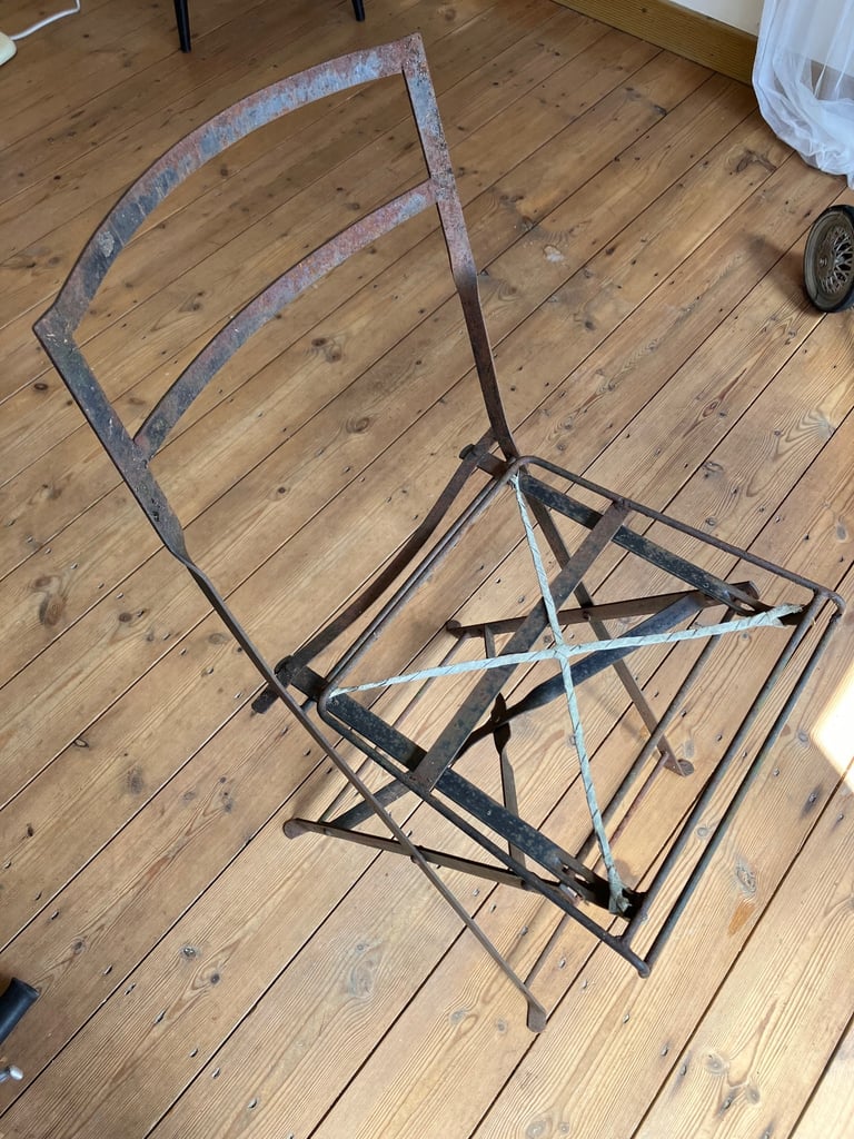 4 Ex-Wimbledon folding metal frame chairs