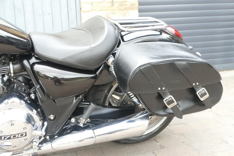 10 Triumph Thunderbird 1700
