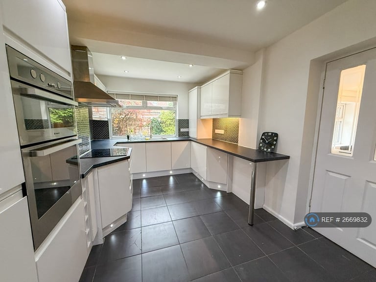 3 bedroom house in Bankside Road, Manchester, M20 (3 bed) (#2669832)