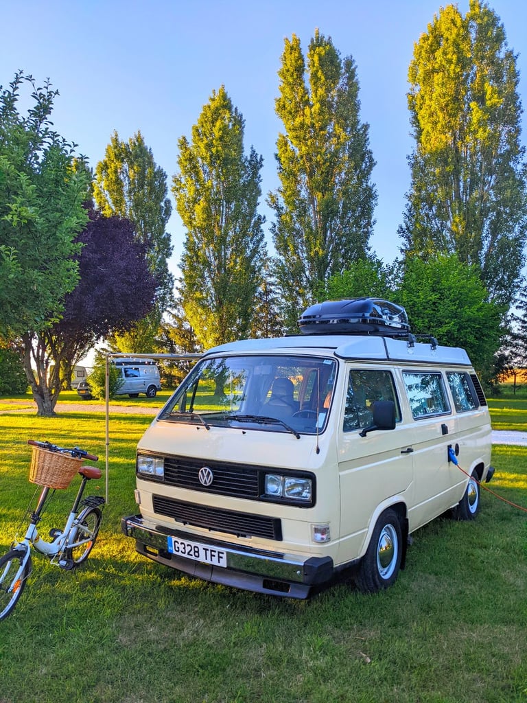 VW T25 Campervan – Great Condition!
