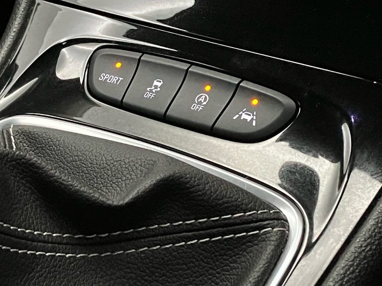 2019 Vauxhall Astra 1.6 CDTi 16V 136 SRi Nav 5dr Hatchback Manual