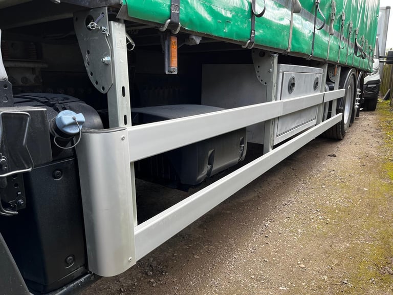 2015 DAF CF 75.330 26T CURTAIN SIDER 