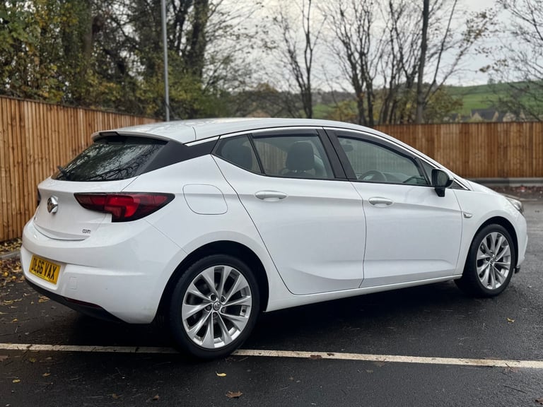 2016 Vauxhall Astra 1.6 CDTi 16V Design 5dr HATCHBACK Diesel Manual