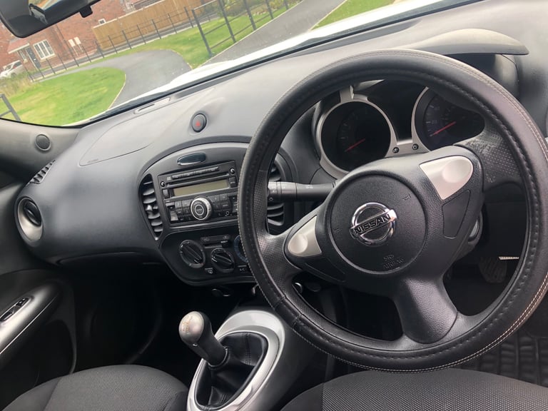 Nissan, JUKE, Hatchback, 2014, Manual, 1598 (cc), 5 doors