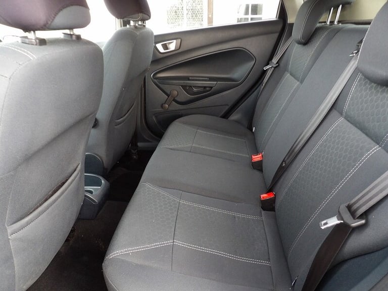 2012 Ford Fiesta Titanium Hatchback Petrol Manual