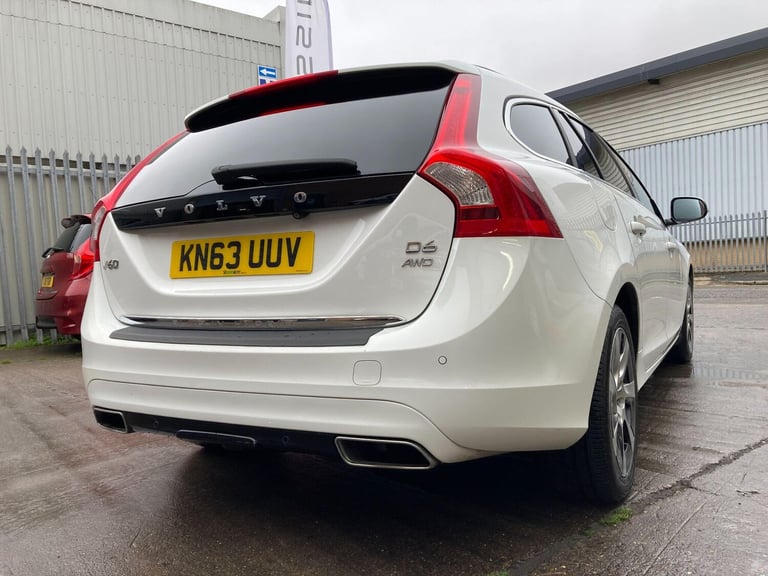 2014 Volvo V60 2.4 D6 Estate 5dr Diesel Plug-in Hybrid Geartronic AWD Euro 5 (s/s) (285 ps ESTATE...