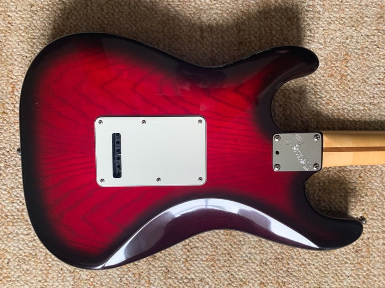 Fender Stratocaster. 1990 Strat Plus Deluxe. American. Rosewood. Crimson. Exceptional.