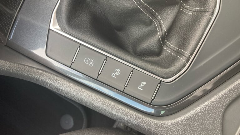 2023 Volkswagen Tiguan 2.0 TDI R-Line 5dr DSG Diesel Estate Estate Diesel Automatic