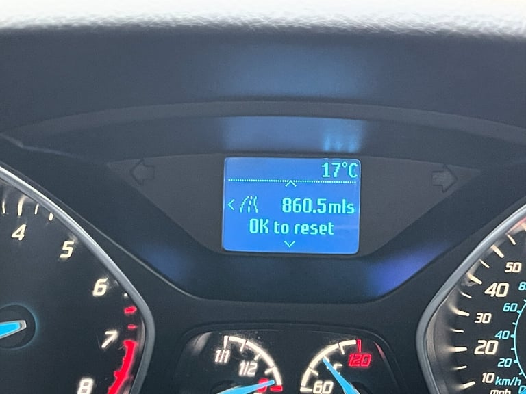 2014 Ford Focus 1.0 125 EcoBoost Zetec 5dr HATCHBACK Petrol Manual