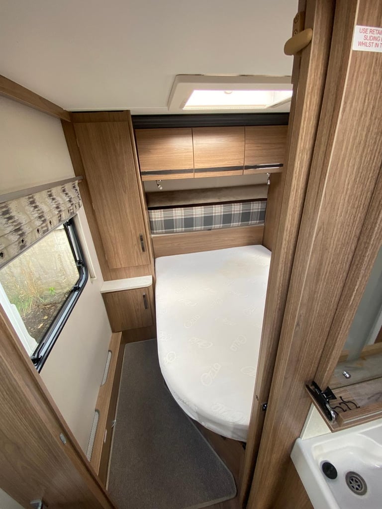 2017 Coachman VIP 545