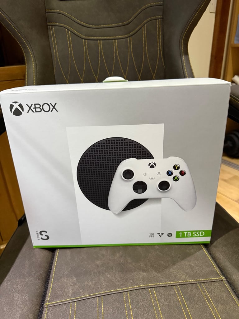 Xbox series S 1TB SSD , Two Joysticks 