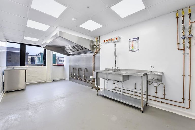 Dark Kitchen / Commercial Kitchen / Prep Kitchen / Catering Kitchen