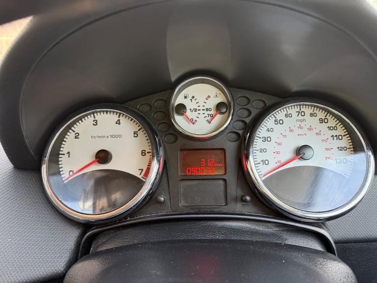 Peugeot, 207, Hatchback, 2012, Manual, 1360 (cc), 5 doors