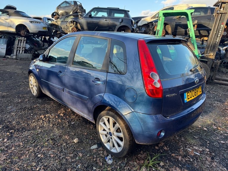 Ford fiesta mk6 1.4 2008 blue BREAKING FOR PARTS 
