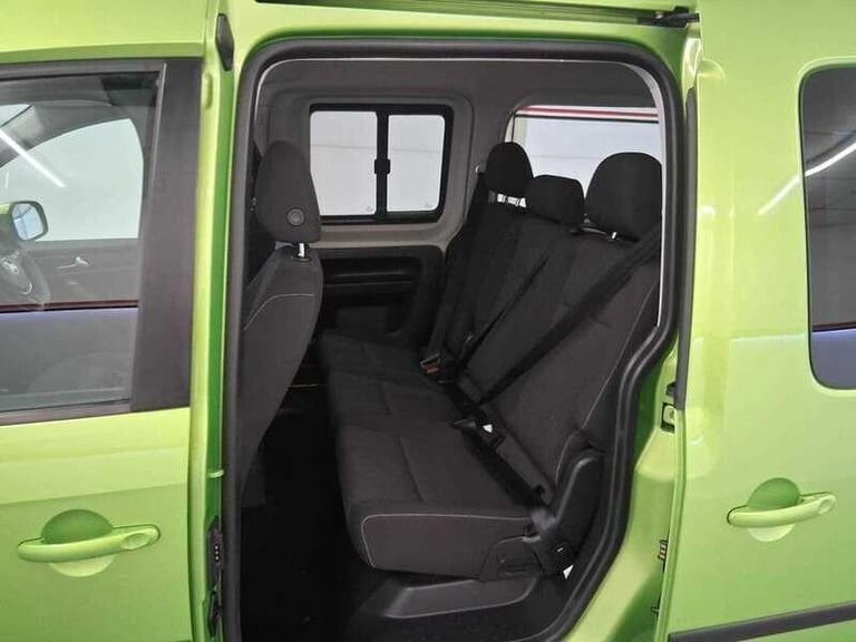 2019 Volkswagen Caddy 2.0 TDi C20 Maxi Combi WAV 5dr MPV Diesel Manual