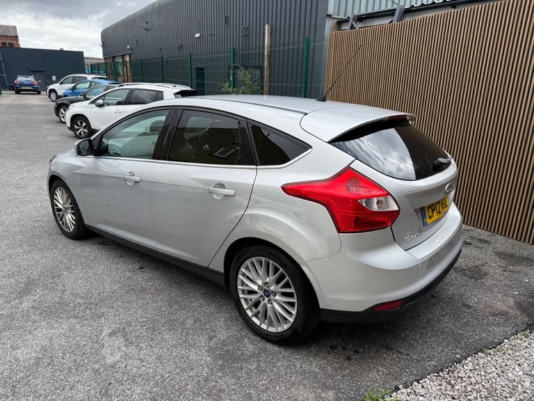 2012 Ford Focus 1.6 Zetec 5dr HATCHBACK Petrol Manual