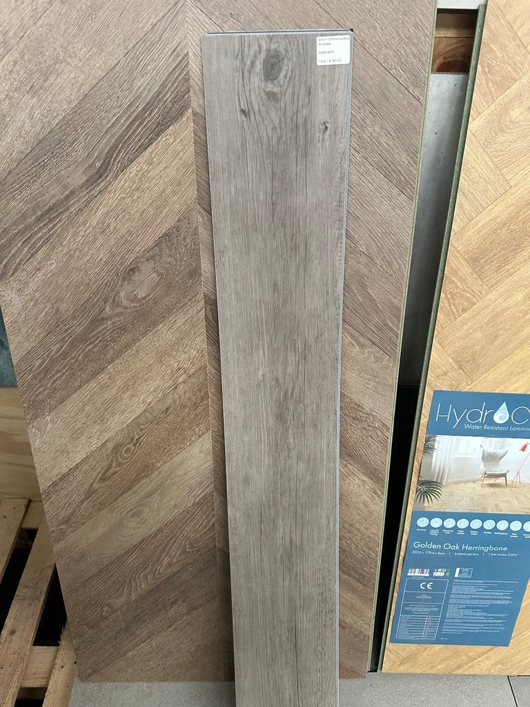 Luxury Vinyl Tile (LVT) Flooring – Waterproof | Easy Click | Wood Effect | 2.167m² per box