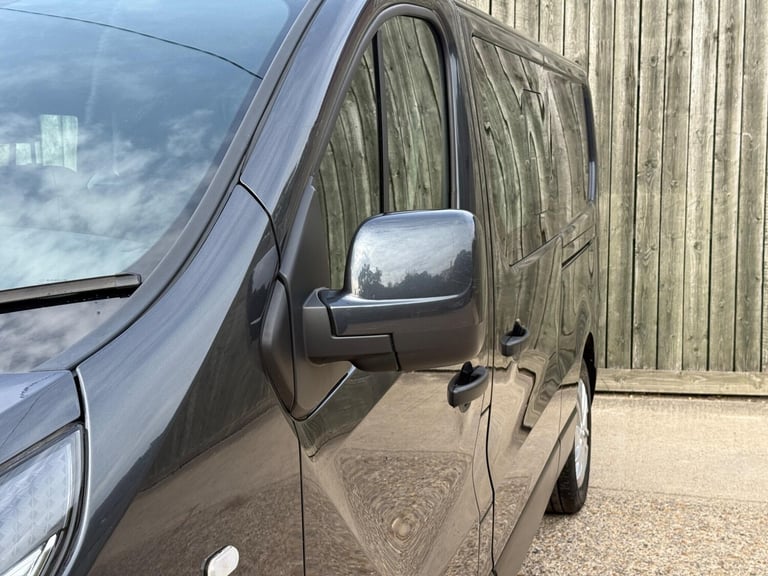 2021 Renault Trafic 2.0 dCi ENERGY 30 Sport Nav Crew Van LWB Euro 6 (s/s) 6dr WINDOW VAN Diesel M...